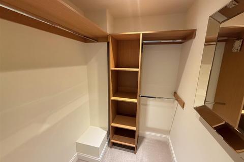 1 bedroom apartment to rent, Landmark Place, Denham Green
