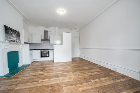 Studio for sale, Ray Park Road, Maidenhead