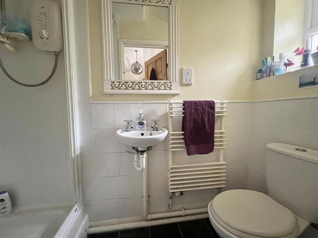 Cloakroom/Shower Room