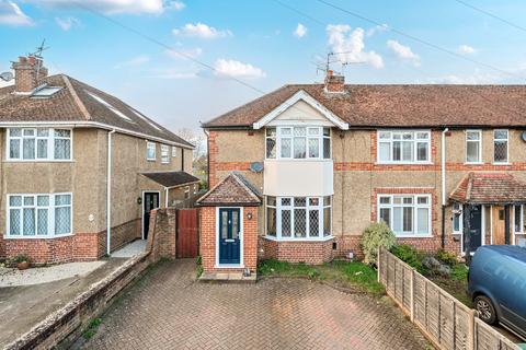 3 bedroom end of terrace house for sale, Church Road, Byfleet, KT14