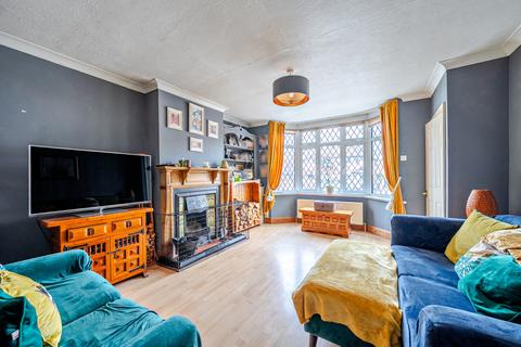 3 bedroom end of terrace house for sale, Church Road, Byfleet, KT14