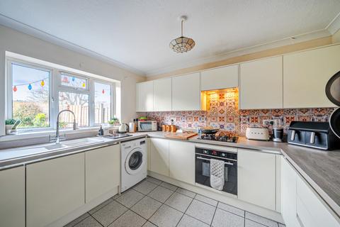 3 bedroom end of terrace house for sale, Church Road, Byfleet, KT14