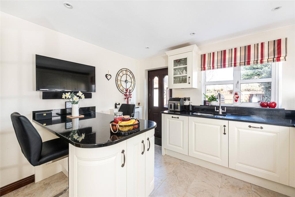 Kitchen/Breakfast Rm