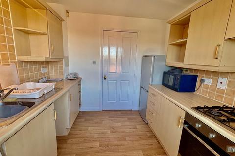 2 bedroom apartment to rent, Cleeves Court, Nottingham, NG7