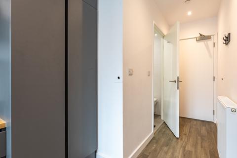 undefined, Silver En Suite at Great Court, 78 Rolls Road SE1