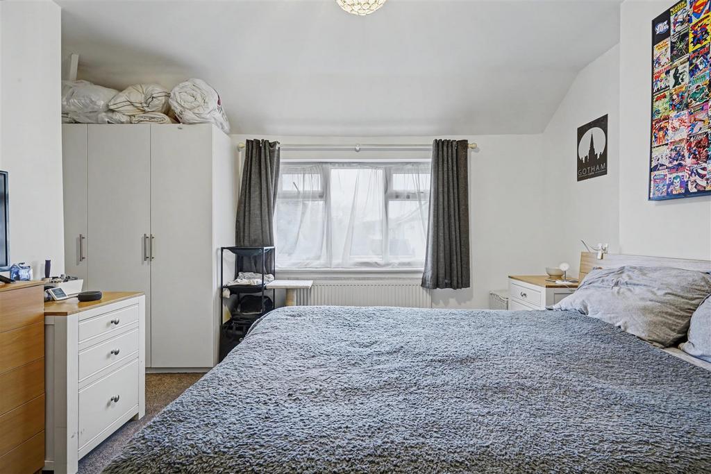 Bedroom 1 2.jpeg