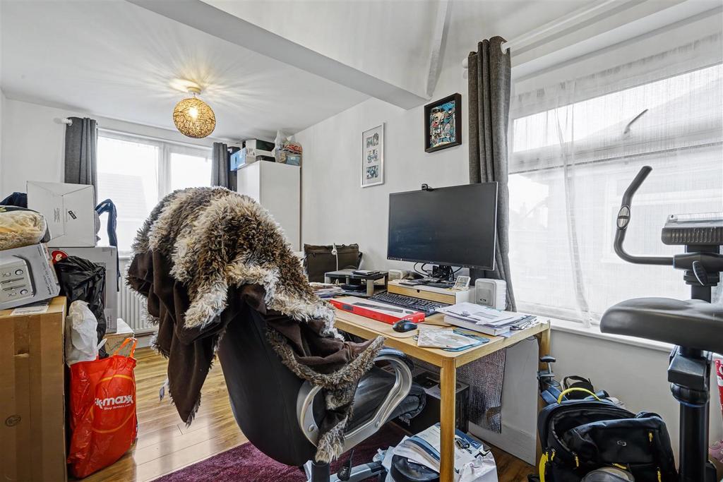 Bedroom 2 2.jpeg