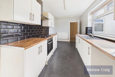 2 bedroom flat for sale, Selbourne Street, Roker
