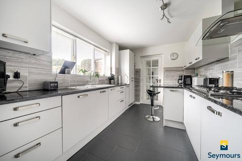 undefined, Juniper Close, Surrey GU1