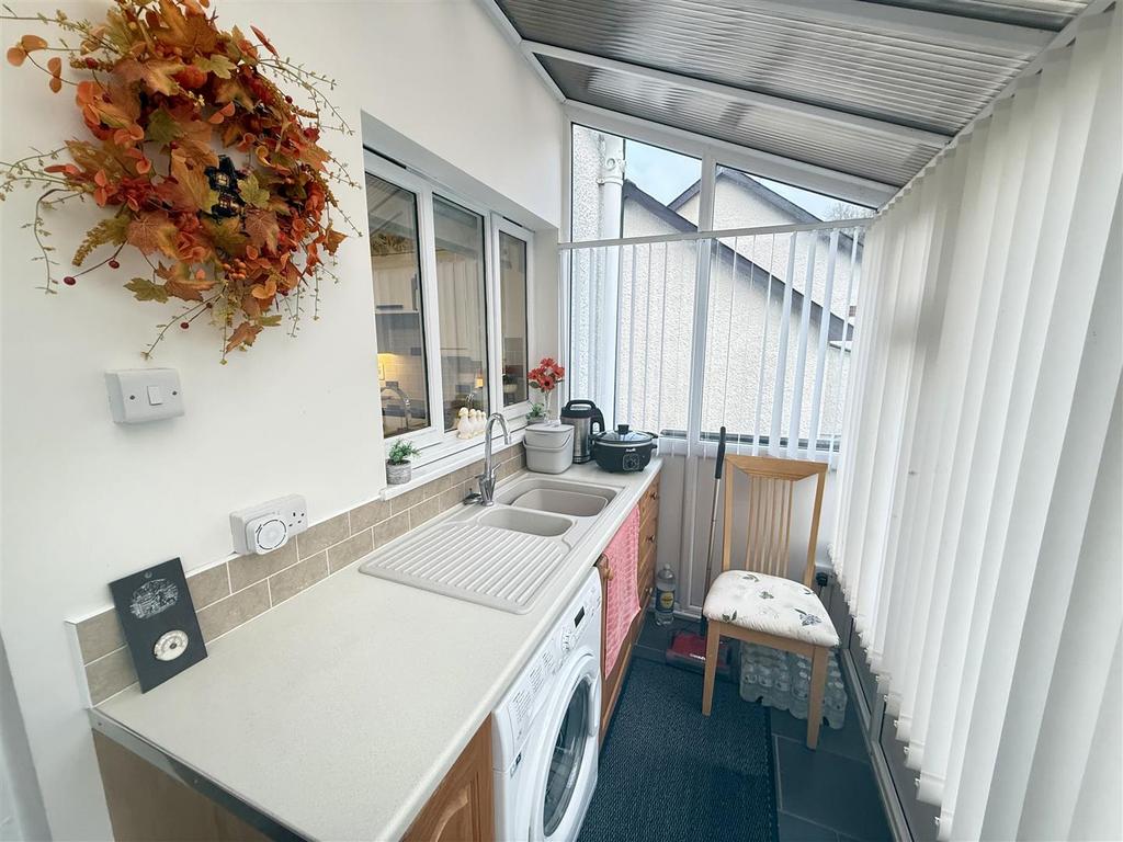 Rear Utility Room