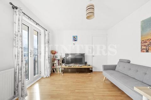 1 bedroom flat for sale, Copperfield Drive, Tottenham, N15