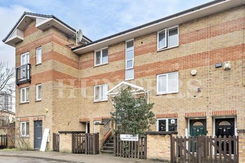 1 bedroom flat for sale, Copperfield Drive, Tottenham, N15