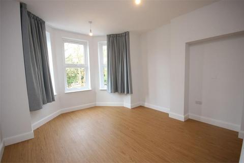 3 bedroom flat to rent, Ballards Lane, North Finchley