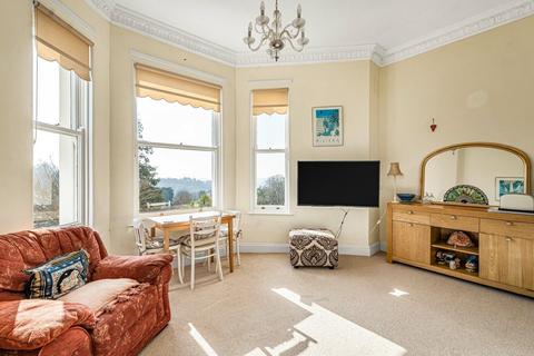 2 bedroom apartment for sale, Woodend Road, Torquay TQ1
