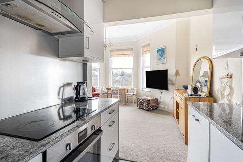 2 bedroom apartment for sale, Woodend Road, Torquay TQ1