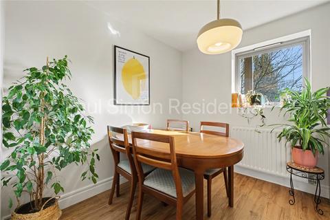 2 bedroom apartment for sale, Dagmar Court, Cornwall Road, London, N15