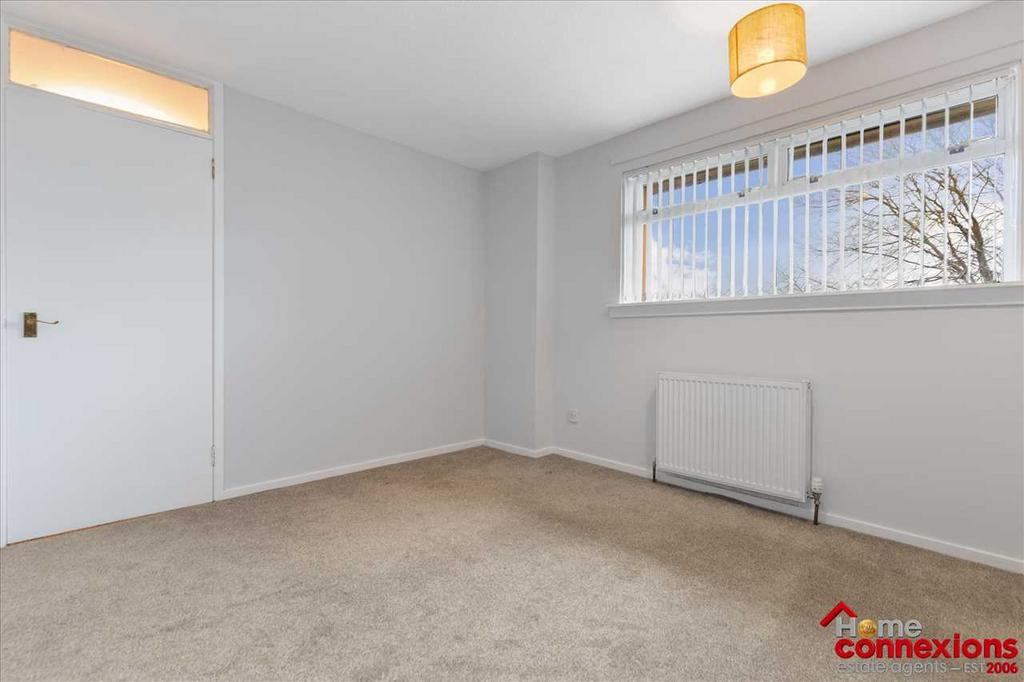 Bedroom One (3)
