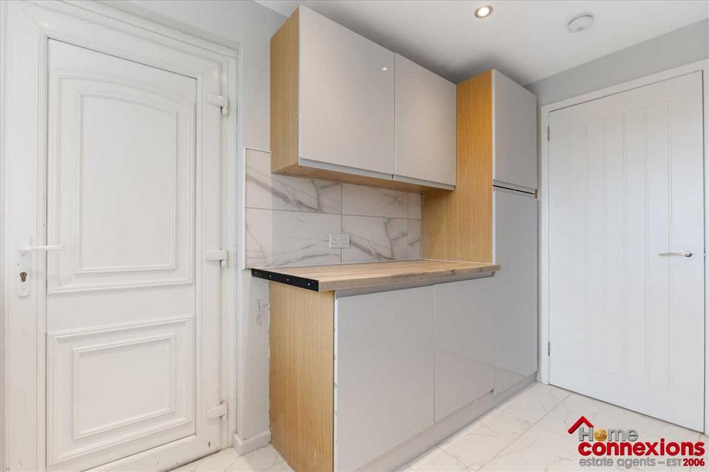 Kitchen (2)