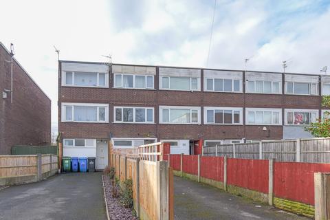4 bedroom house of multiple occupation for sale, Fenwick Lane, Halton Lodge WA7