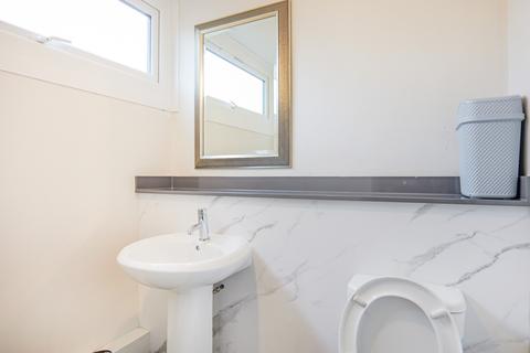 4 bedroom house of multiple occupation for sale, Fenwick Lane, Halton Lodge WA7