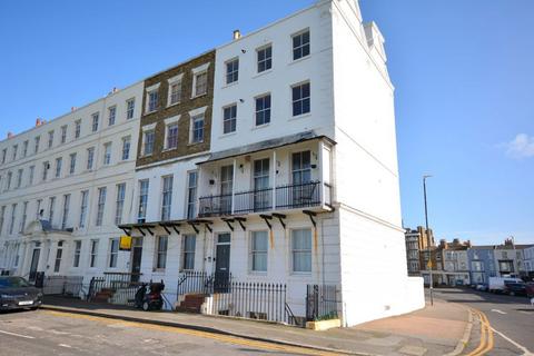2 bedroom flat to rent, Fort Paragon, Margate, CT91JA