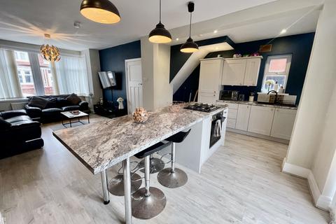 3 bedroom semi-detached house for sale, Fordway Avenue, Blackpool FY3