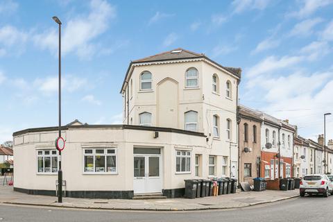 Clifton Road, London, SE25