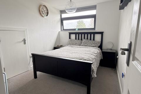1 bedroom flat for sale, Carcaixent Square, Newbury , RG14