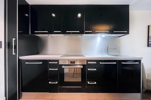 2 bedroom flat to rent, West Point, Wellington Street, Leeds