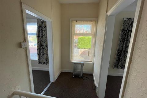 1 bedroom property to rent, Foster Hill Road, Bedford