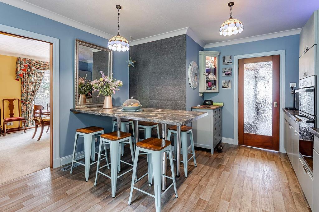 Kitchen/Breakfast Room