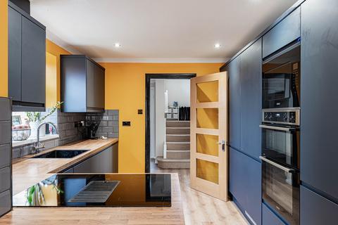 3 bedroom semi-detached house for sale, Stonebridge Way, Faversham, ME13