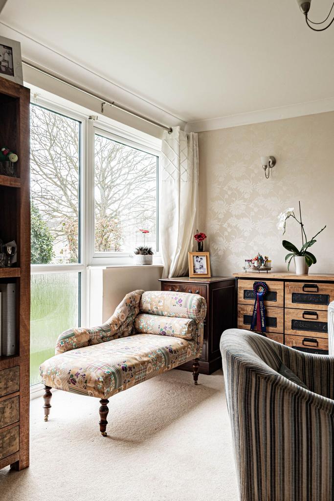 Living Room (3)