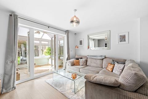 3 bedroom terraced house for sale, Langley Avenue, Worcester Park KT4
