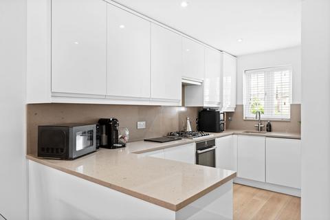 3 bedroom terraced house for sale, Langley Avenue, Worcester Park KT4