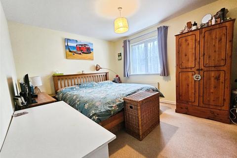3 bedroom semi-detached house for sale, Greenland Avenue, Wymondham, Norfolk, NR18