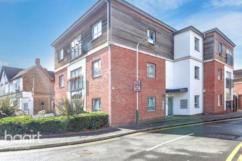 2 bedroom apartment for sale, Riverside Close, Romford, RM1 1EF