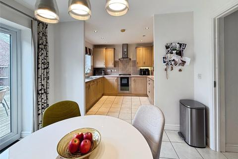 3 bedroom semi-detached house for sale, Vale Close, Leicestershire LE11