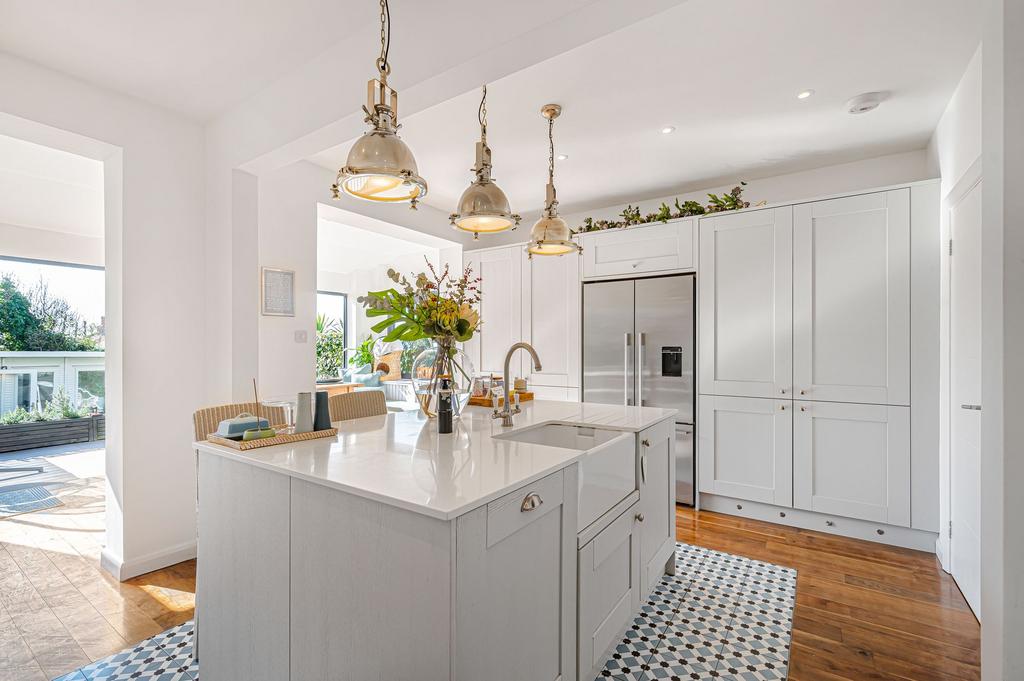 Kitchen/Dining Area