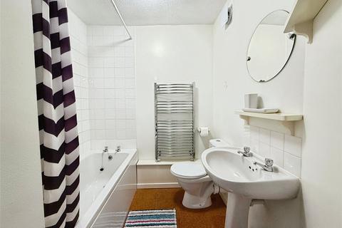 2 bedroom apartment for sale, Stanley Court, Stoneygate LE2