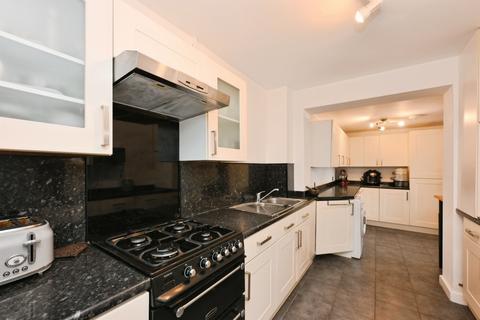 3 bedroom end of terrace house for sale, Wavell Close, Cheshunt, Waltham Cross