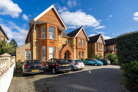 2 bedroom flat for sale, Gunnersbury Avenue, Ealing, W5