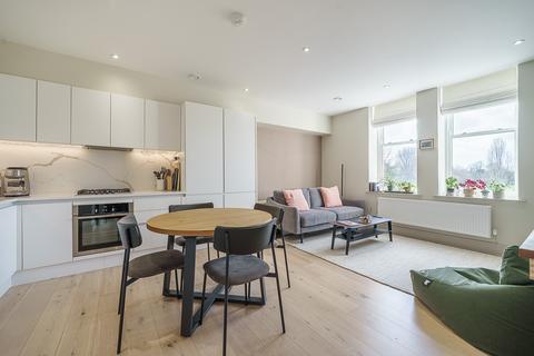 2 bedroom flat for sale, Gunnersbury Avenue, Ealing, W5