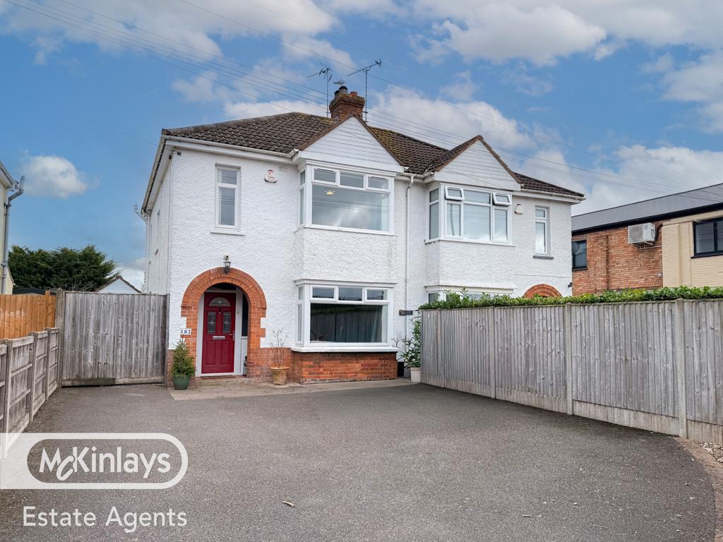 1930’s Semi-Detached Home with Contemporary Int