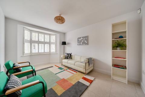 undefined, St. Georges Road, Kingston Upon Thames, KT2