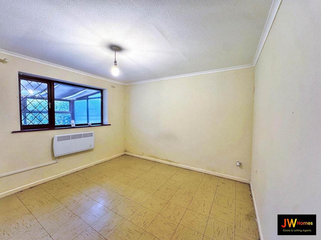 Bedroom 1 (25)