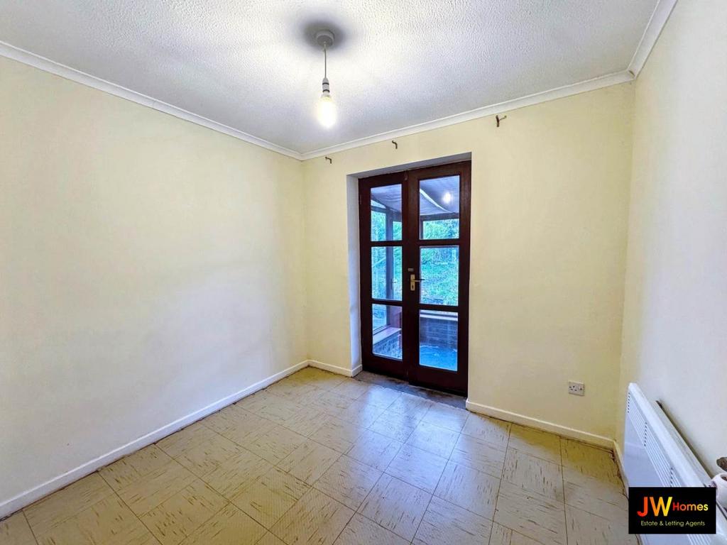 Bedroom 2 (20)