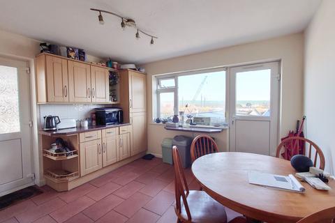 2 bedroom detached house for sale, Hillcrest Road, Newhaven