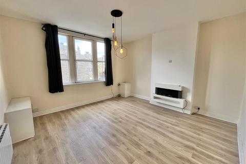 2 bedroom duplex for sale, Smithy Fold, Glossop