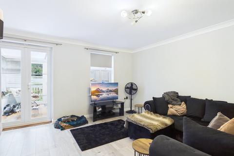 3 bedroom end of terrace house for sale, Heron Way, March PE15